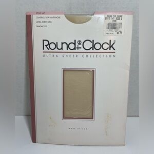 Round the Clock Ultra Sheer Pantyhose in Bone Size C, NIP